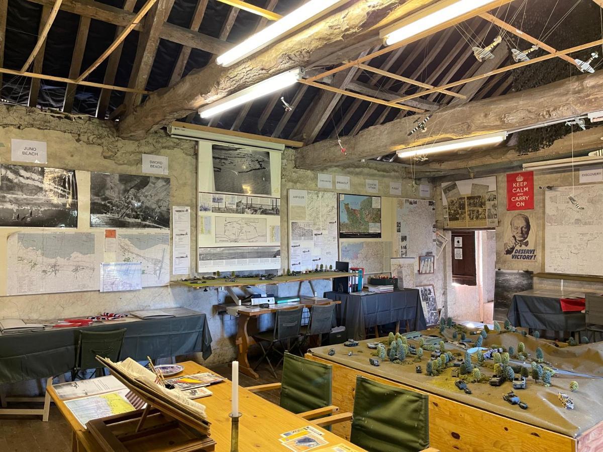 Le Manoir Des Doyens Panzió Bayeux Kültér fotó